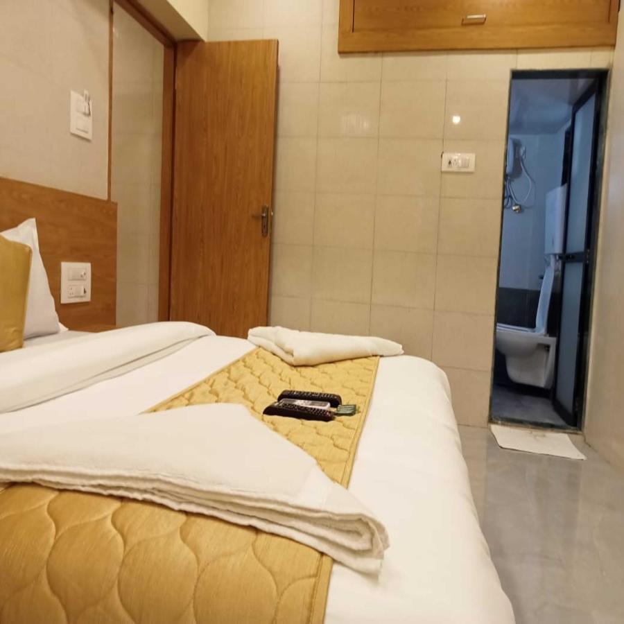 Hotel New Sarah Inn, Andheri West Bombay Extérieur photo